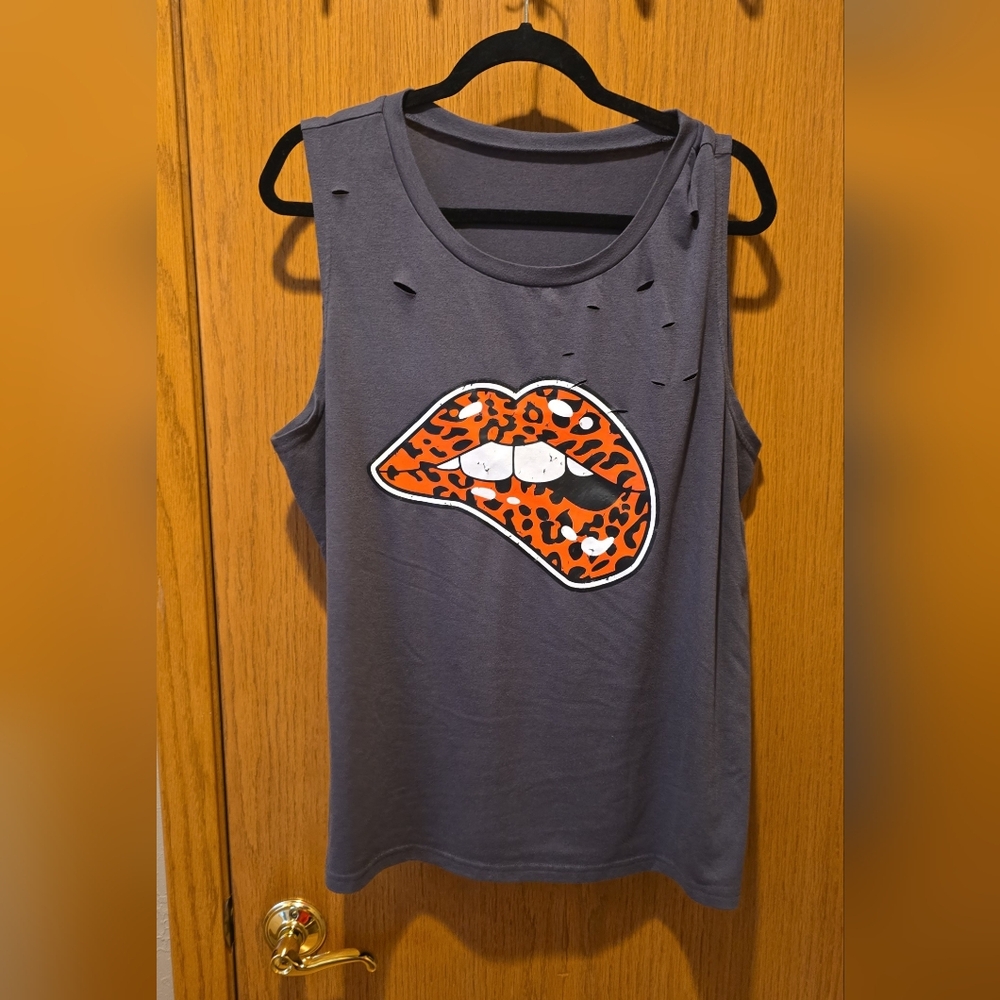 2XL Gray Sleeveless Leopard Lips Graphic Tank Factory Distressed